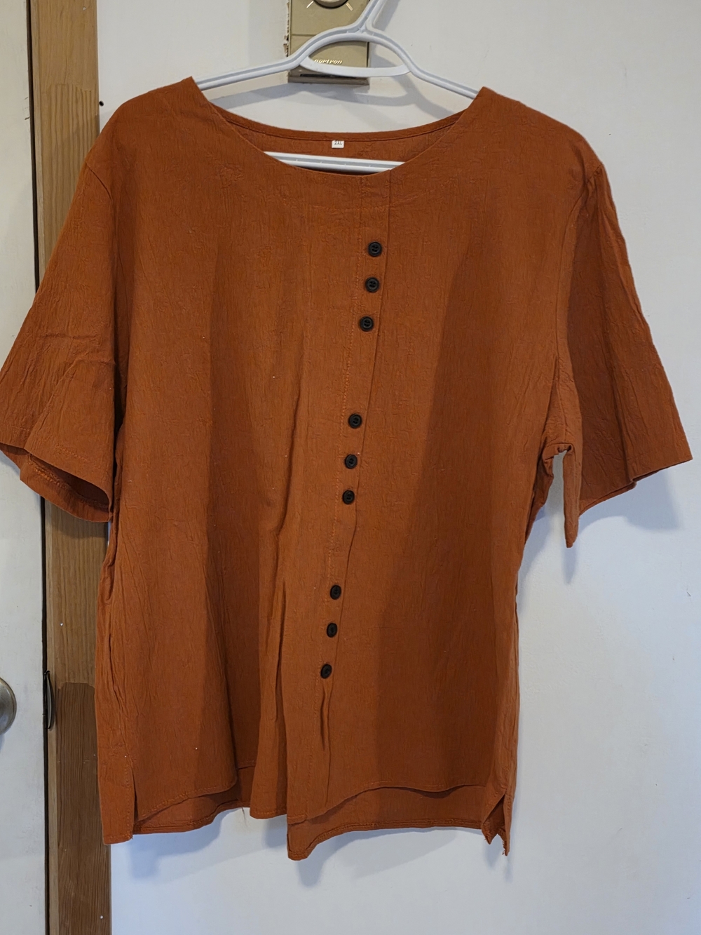 Women’s Rust & White Button-Front Short Sleeve Top